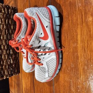 Womens NIKE Fitsole Sneakers